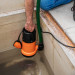 Bomba sumergible plástica, 1 HP para agua limpia, Truper