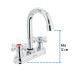 Mezcladora 4" para lavabo, cuello bar, manerales cruceta